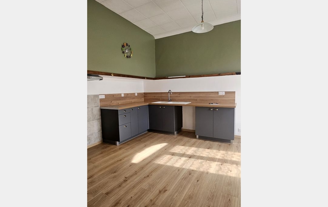 Christophe Gay immobilier : Maison / Villa | MONTPEYROUX (34150) | 129 m2 | 1 100 &euro; 
